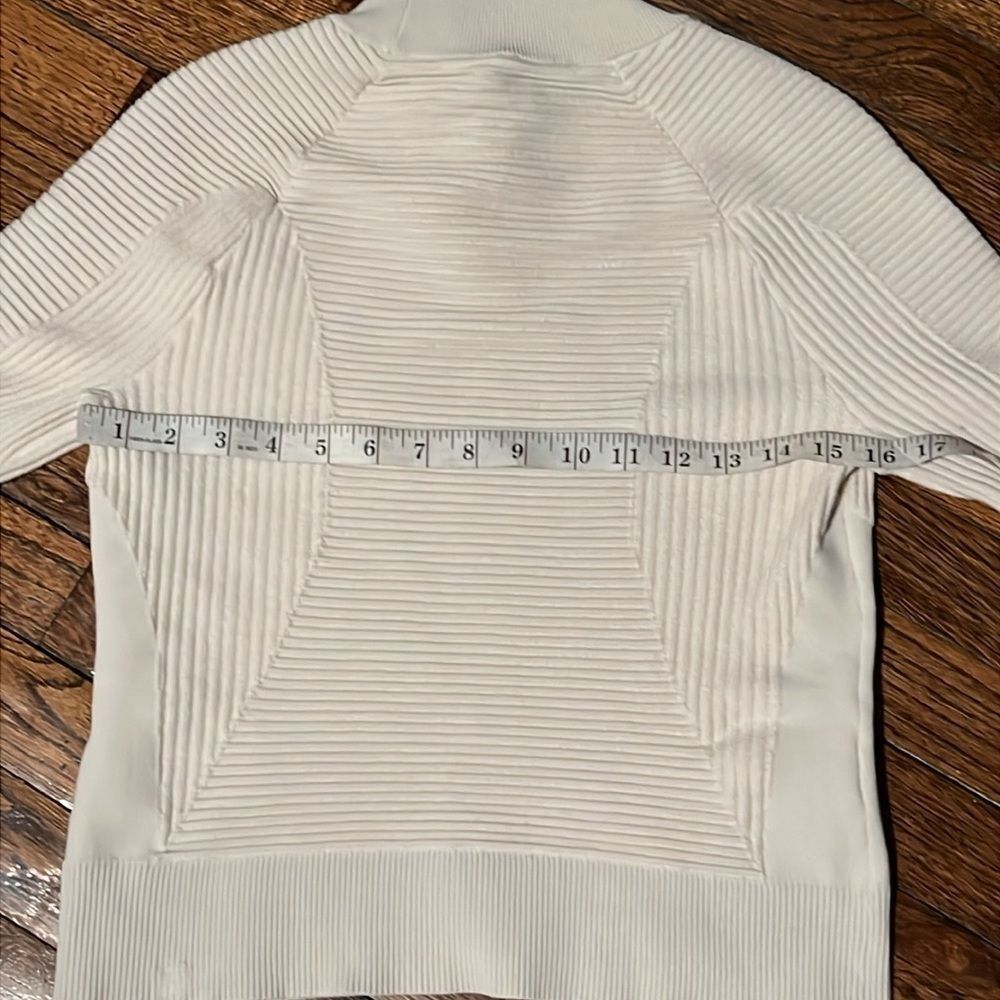 Lululemon Textured Geometric Mock Turtleneck Swea… - image 7